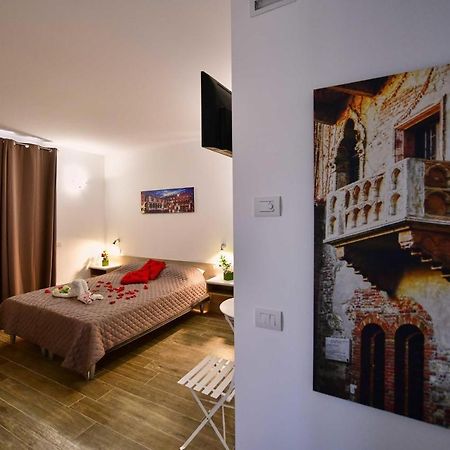 La Terrazza Sul Garda Hotel Bagian luar foto
