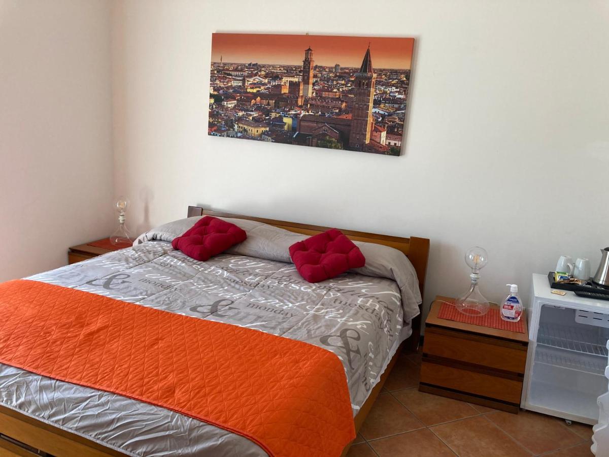 La Terrazza Sul Garda Hotel Bagian luar foto