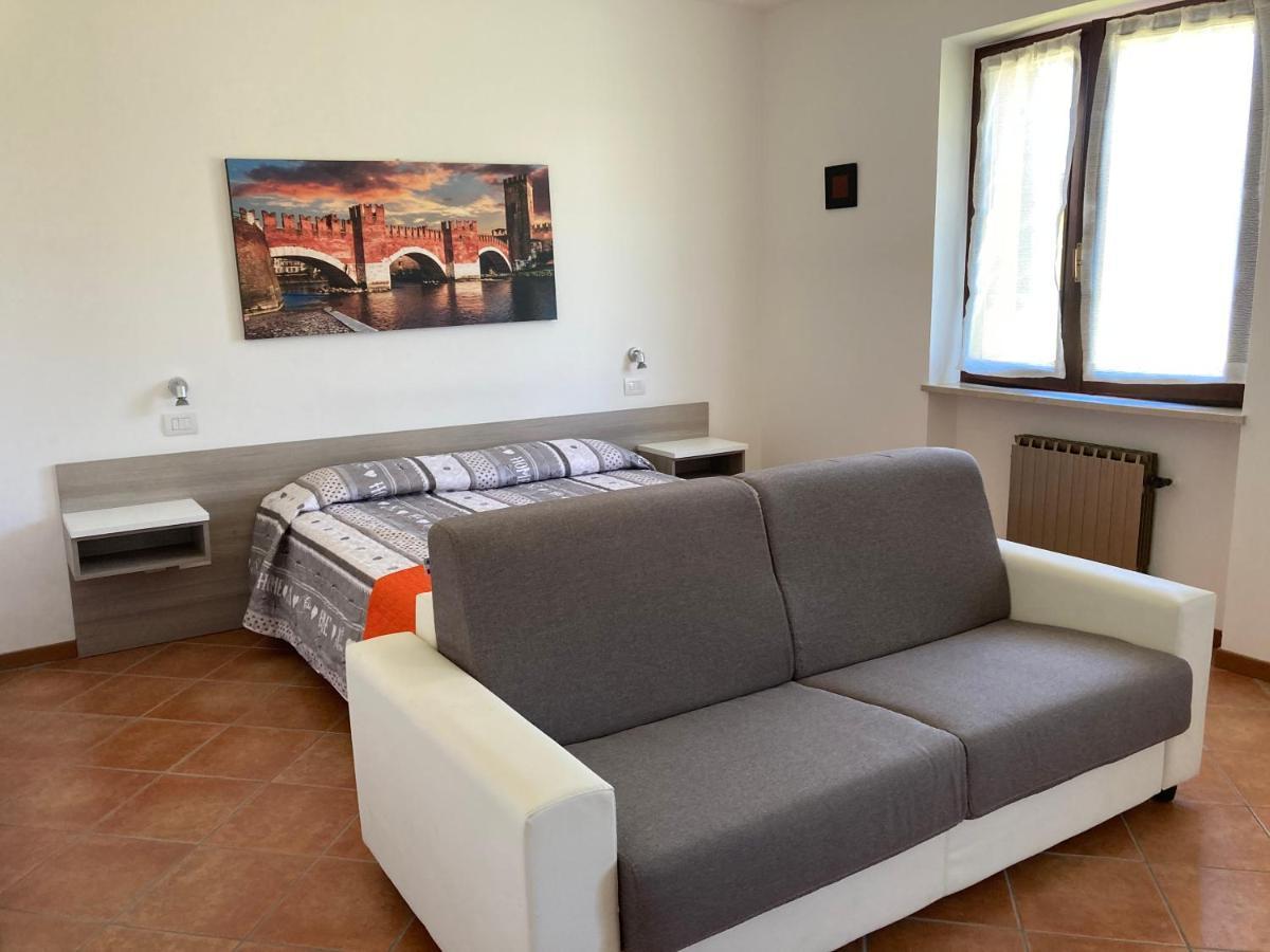 La Terrazza Sul Garda Hotel Bagian luar foto