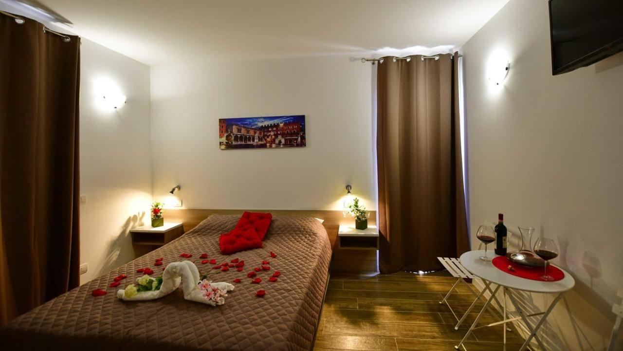 La Terrazza Sul Garda Hotel Bagian luar foto