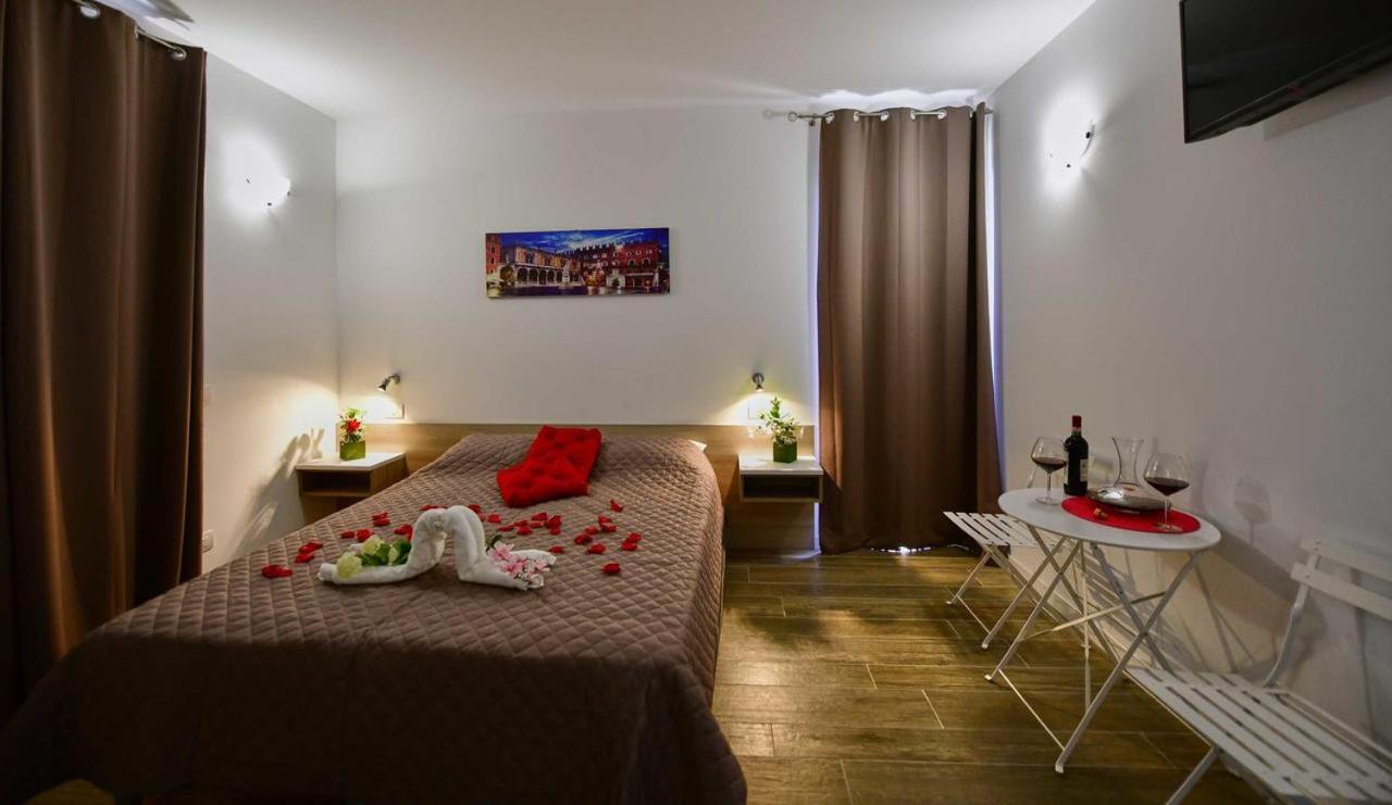 La Terrazza Sul Garda Hotel Bagian luar foto