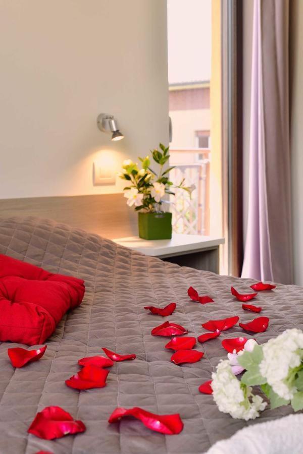 La Terrazza Sul Garda Hotel Bagian luar foto