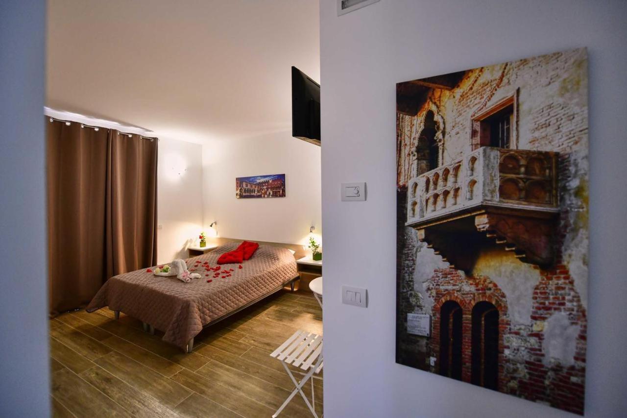 La Terrazza Sul Garda Hotel Bagian luar foto